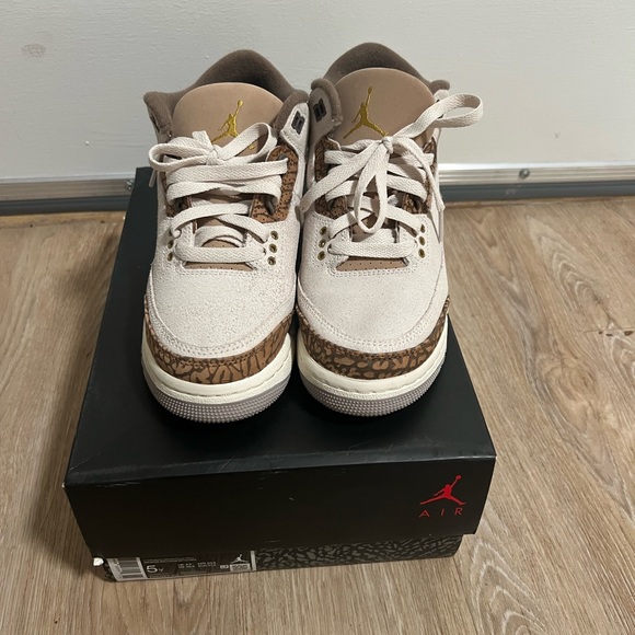 Jordan 3 kids/womens - Picture 2 of 5
